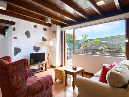 Appartement 50m² vue montagne, jardin et terrasse : photo 4