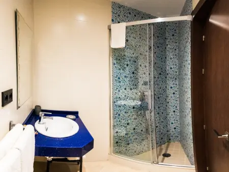 Appartement 75m² avec 6 balcons, centre de Grenade : photo 16