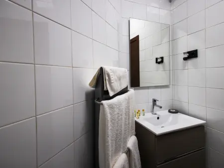 Studio 60 m² centre Granada, 3 balcons et clim : photo 15