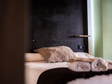 Studio 60 m² centre Granada, 3 balcons et clim : photo 20