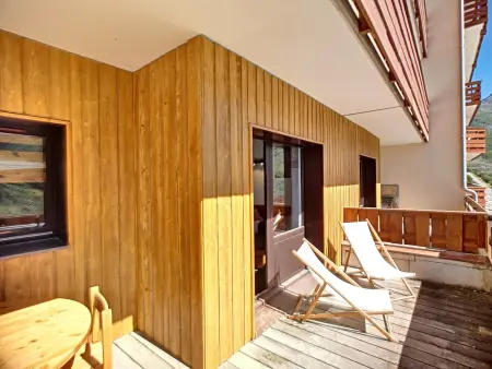 Studio 4 pers. aux Menuires, terrasse sud-ouest vue montagne : photo 11