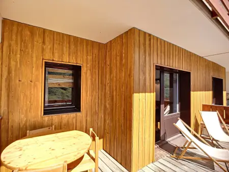 Studio 4 pers. aux Menuires, terrasse sud-ouest vue montagne : photo 15