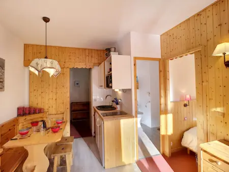 2 pièces cabine 6 pers. aux Menuires, ski aux pieds : photo 4