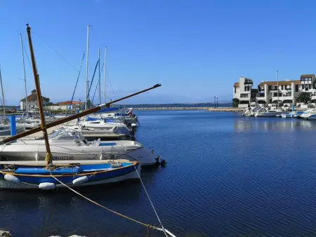 Appartement PMR vue port et Pyrénées au Barcarès : photo 13