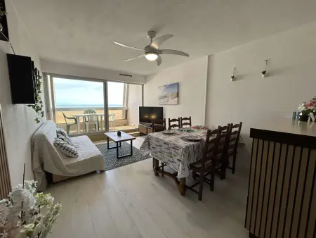 Appartement 6 pers. vue mer à 50m de la plage : photo 1