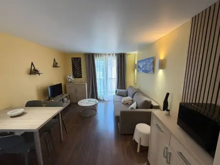 Studio 4 pers. en centre de Cauterets avec balcon : photo 2