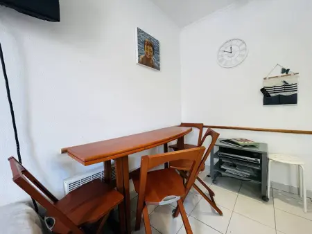 Studio plage directe au Lavandou - 4 personnes : photo 5