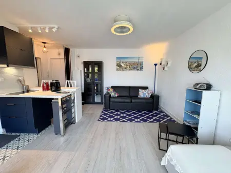 Location appartement à Antibes, Studio rénové, climatisation - 3 pers., près plage Salis