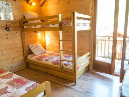 Triplex 12 pers. à Valloire : 4 chambres, vue Sud-Ouest : photo 6