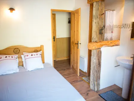 Triplex 12 pers. à Valloire : 4 chambres, vue Sud-Ouest : photo 8