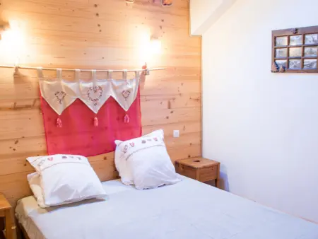 Triplex 12 pers. à Valloire : 4 chambres, vue Sud-Ouest : photo 10