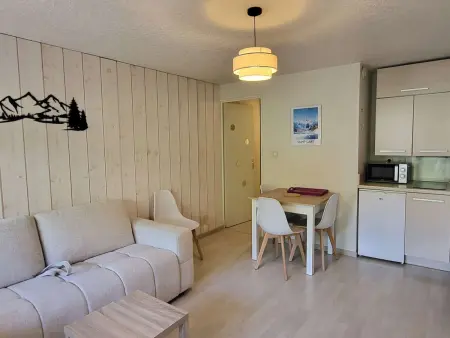 Studio rénové 4 pers. avec balcon vue montagne : photo 1