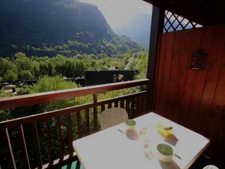 Appartement calme avec loggia et parking à Bagnères-de-Luchon : photo 5
