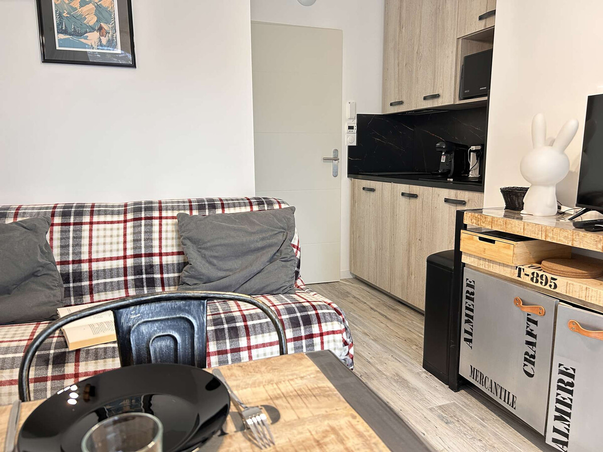 Appartement neuf à Risoul, balcon, près des pistes - Photo 9