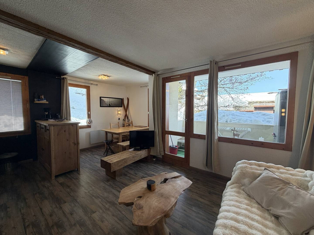 Appartement 2 pièces vue montagne à 50m des pistes - Photo 2