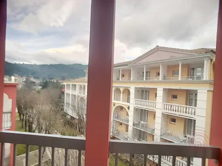 Studio 17 m² avec balcon à Lamalou-les-Bains, animaux OK : photo 8