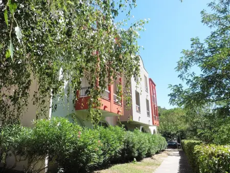 Studio 17 m² avec balcon à Lamalou-les-Bains, animaux OK : photo 12
