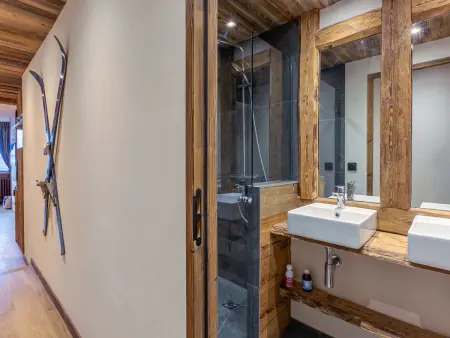 Appartement 3 pièces Val-d'Isère, balcon Sud-Ouest : photo 8