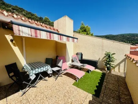F2 moderne avec terrasse sud à Amélie-les-Bains : photo 5