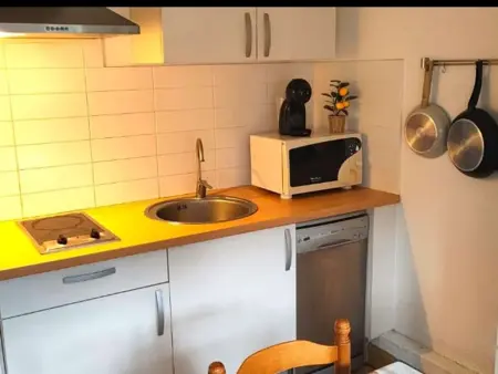 Appartement F2 centre-ville avec parking fermé : photo 2