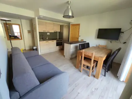 Duplex moderne 6 pers. à Vars, vue montagne et ski aux pieds : photo 1
