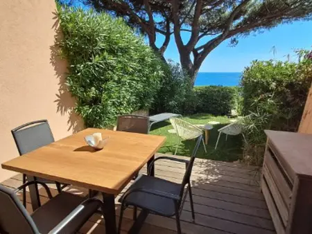 Appartement 2 pièces climatisé, terrasse vue golfe : photo 18