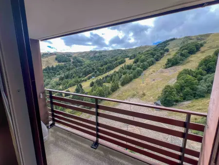 Studio vue pistes 18e étage - Besse-et-Saint-Anastaise : photo 2