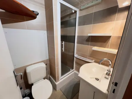 Studio vue pistes 18e étage - Besse-et-Saint-Anastaise : photo 6