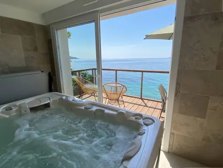 Appartement vue mer avec accès direct plage, Le Lavandou : photo 4