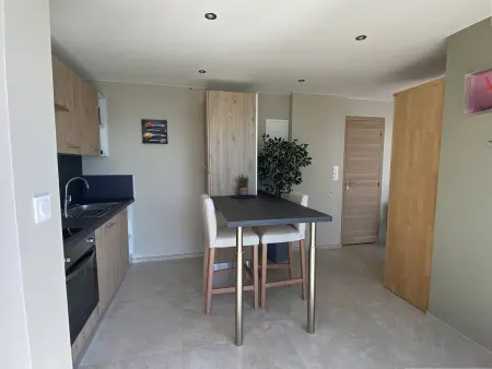 Appartement vue mer avec accès direct plage, Le Lavandou : photo 5
