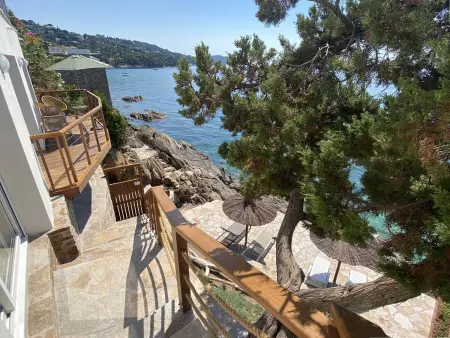 Appartement vue mer avec accès direct plage, Le Lavandou : photo 8