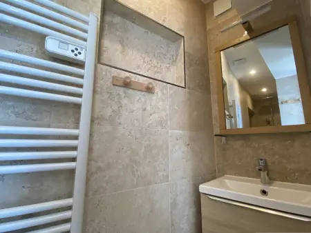 Appartement vue mer avec accès direct plage, Le Lavandou : photo 12