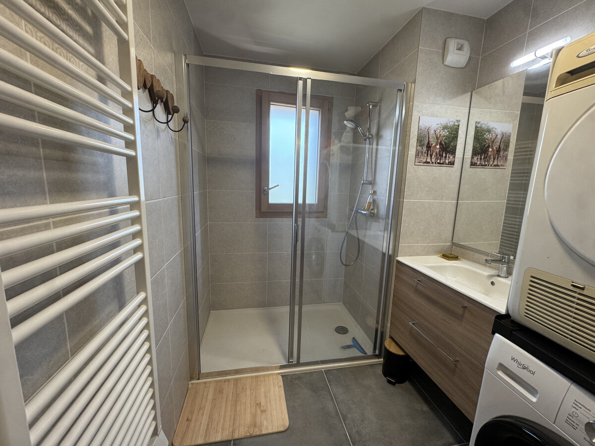Appartement 8 pers. aux Carroz - 4 chambres, ascenseur - Photo 4