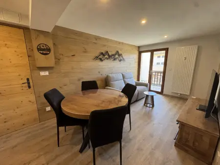 Appartement refait à neuf 4 pers. aux Carroz d'Arâches, balcon : photo 5