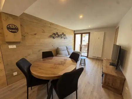 Appartement refait à neuf 4 pers. aux Carroz d'Arâches, balcon : photo 6