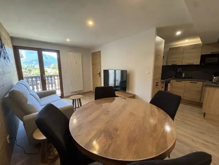 Appartement refait à neuf 4 pers. aux Carroz d'Arâches, balcon : photo 7