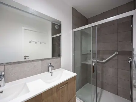 Appart 4 étoiles avec garage et borne électrique : photo 11