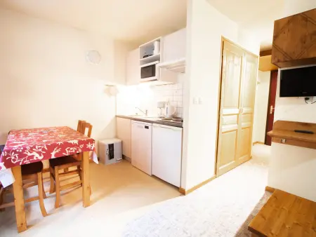 Studio cabine 4 pers. avec balcon à Villarodin-Bourget : photo 2