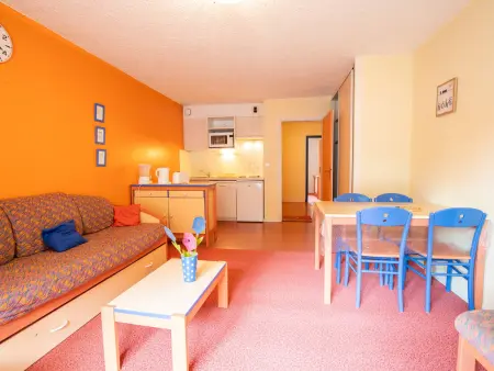Appartement 2 pièces avec balcon sud à Villarodin-Bourget : photo 2