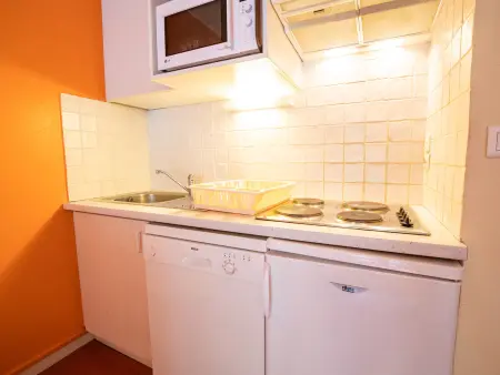 Appartement 2 pièces avec balcon sud à Villarodin-Bourget : photo 4