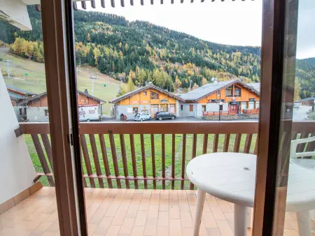 Appartement 2 pièces avec balcon sud à Villarodin-Bourget : photo 8