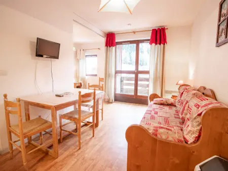Appartement 2 pièces avec balcon Sud à Villarodin-Bourget : photo 1
