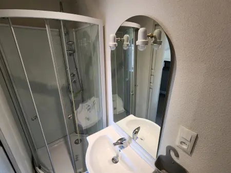 Studio 15 m² centre-ville, 600 m des thermes : photo 5