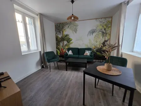 Location appartement à Luxeuil les Bains, Superbe appartement rénové avec terrasse