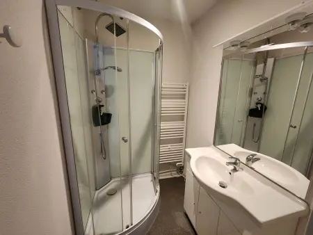 Appartement 27 m² centre-ville, 600 m des thermes : photo 8
