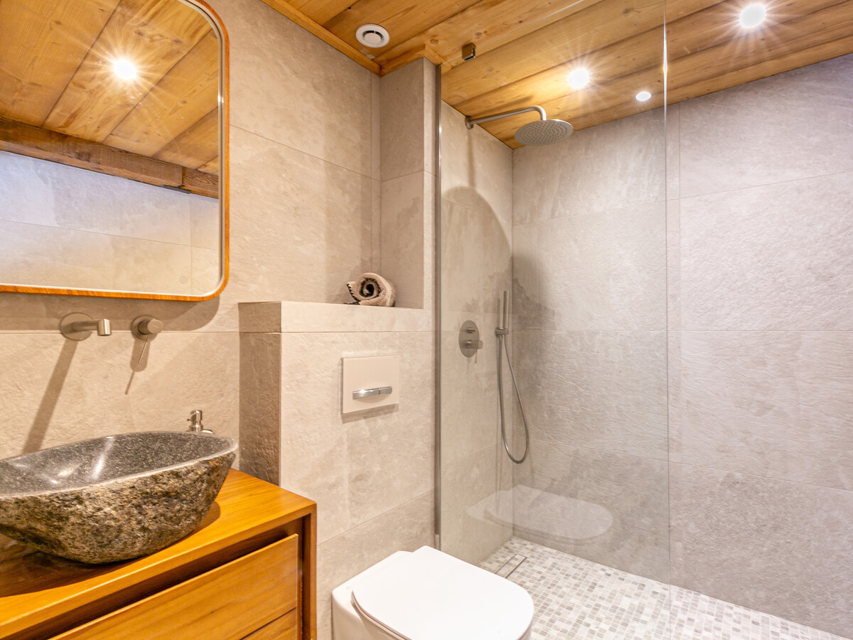 Demi-ferme 14 pers., 5 chambres vue village à Megève - Photo 16