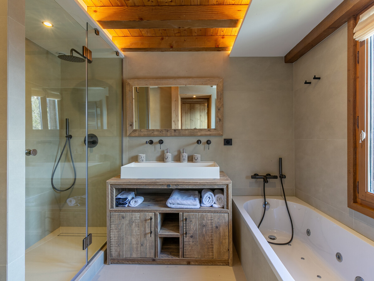 Demi-ferme 14 pers., 5 chambres vue village à Megève - Photo 22