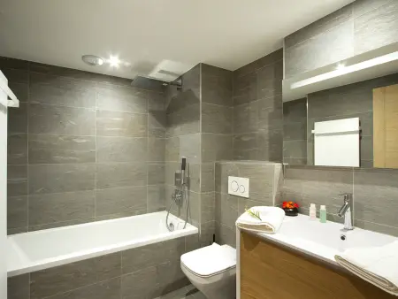Appartement dernier étage, balcon Sud-Ouest, vue pistes à Huez : photo 10