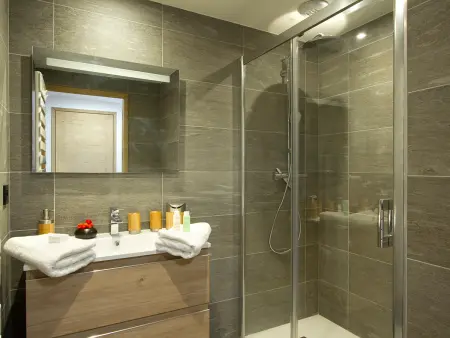 Appartement ski aux pieds à Huez, piscine et sauna : photo 7