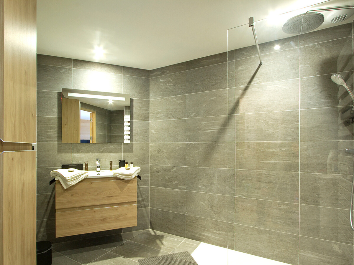 Appartement T2 + cabine aux pieds des pistes à Huez - Photo 7